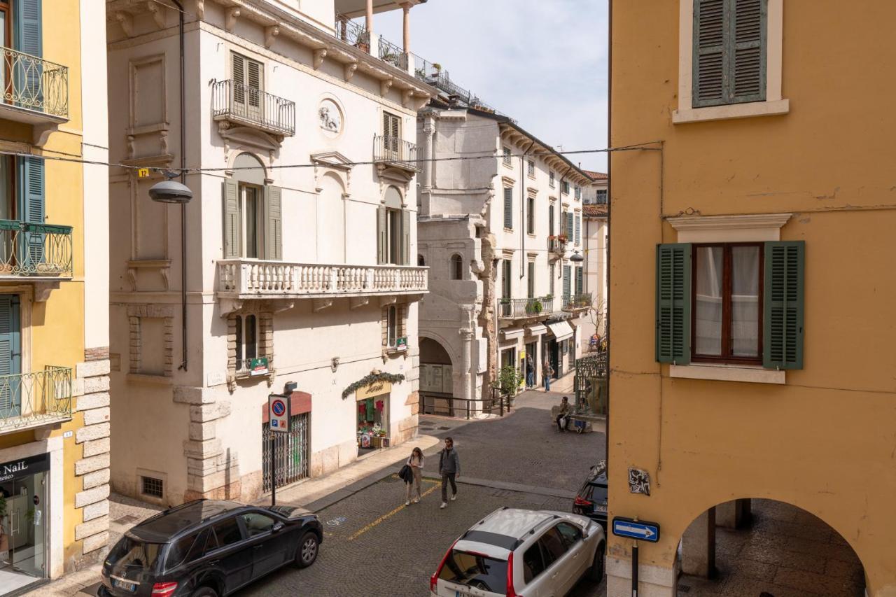 Domus Verona - Elegante Residenza Con Affaccio Su Porta Leoni Екстер'єр фото