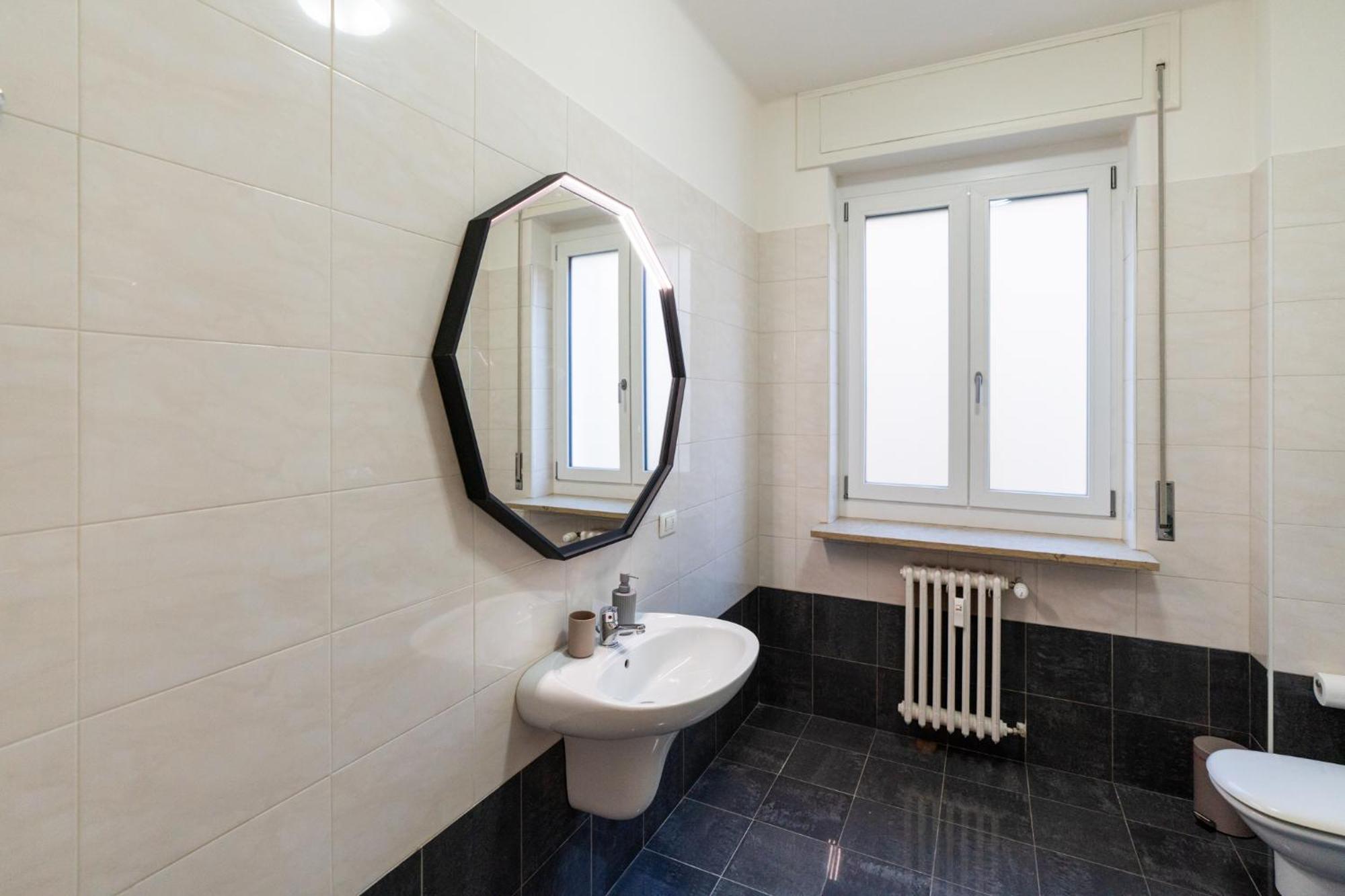 Domus Verona - Elegante Residenza Con Affaccio Su Porta Leoni Номер фото